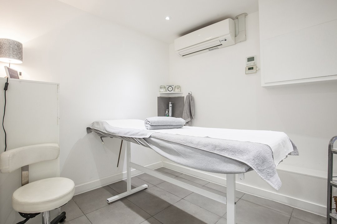 Claire's Beauty Room, Farringdon, London