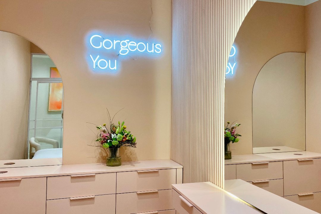 Eleven Beauty Berlin, S Charlottenburg, Berlin