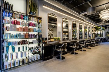 Hari's Hairdressers - Fulham Road, Kensington, London