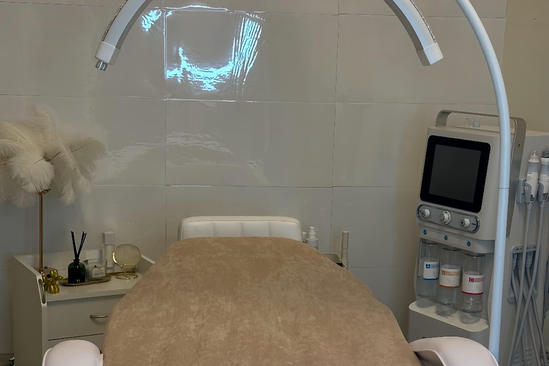Bellalux Total Beauty Concept, Laan van Meerdervoort, Den Haag
