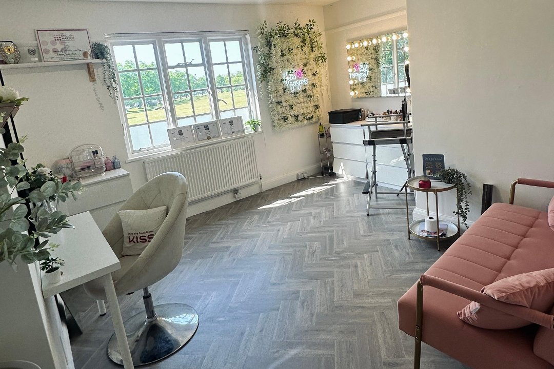 Roxanne Jade Hair and Makeup Studio, Ham, London
