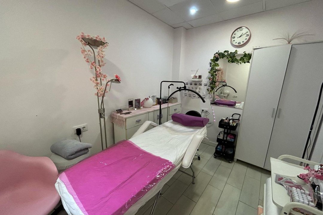 Lash Tech by Vladis, Albors, Valencia