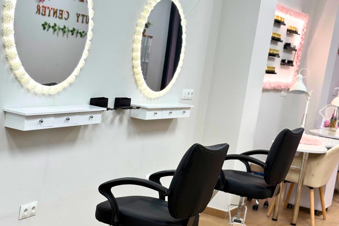 Leidy Beauty Center - Salón de Belleza, Haza del Campillo, Málaga