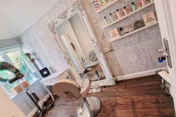The Little Hair Room, Epsom
