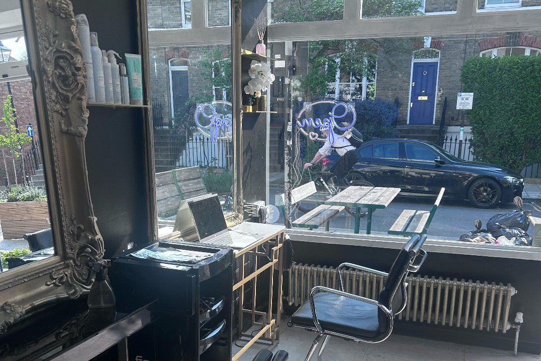 Jani London Aesthetics, Oval, London