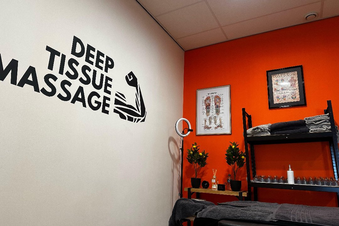 Deep tissue massage (In de Basic-fit), Schiedamseweg, Zuid-Holland