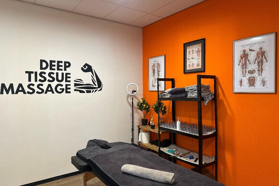 Deep tissue massage (In de Basic-fit), Schiedamseweg, Zuid-Holland