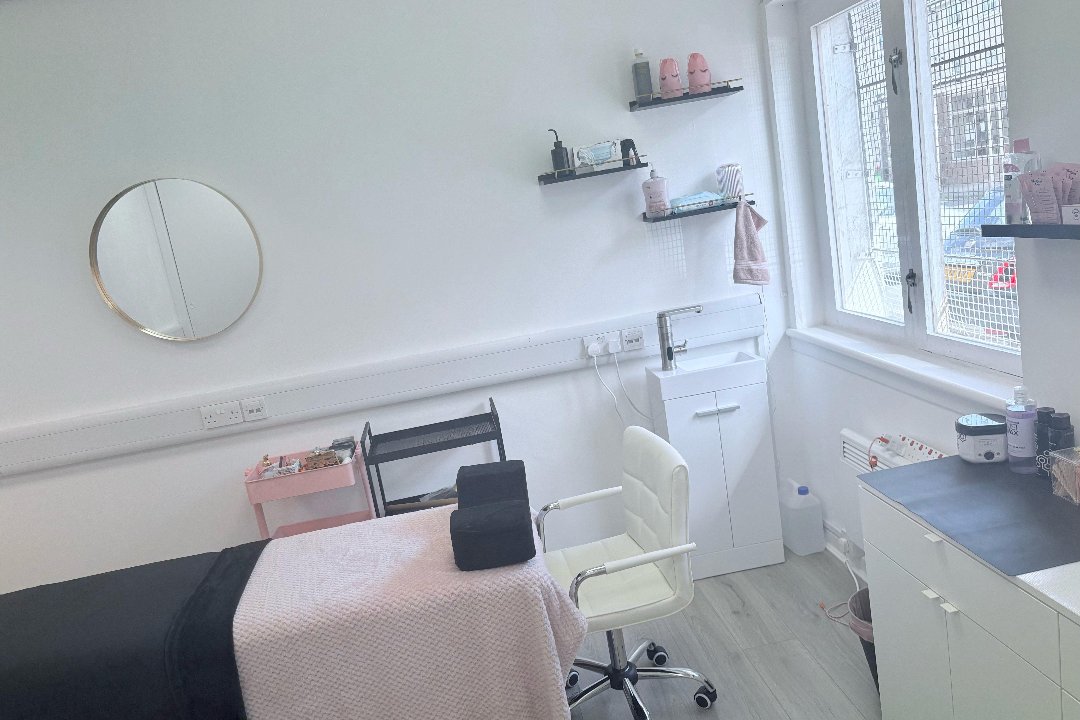 The Lash Lady Paisley, Paisley, Glasgow Area
