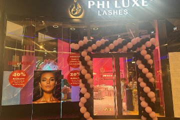 PHI LUXE LASHES™  Moa Bogen Center Berlin – Lash Extensions