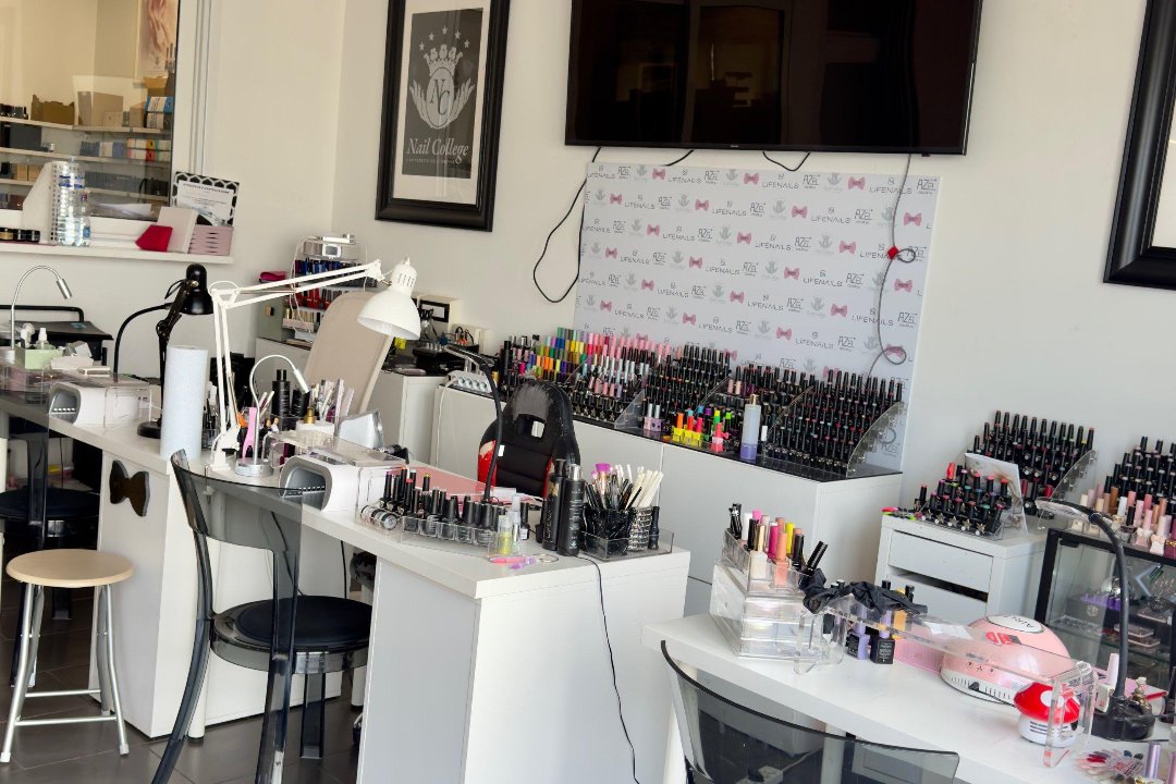 Monica Pierini, Nail Artist, Dermopigmentista, Estetista c/o Studio Style Plus, Lucrezia Romana, Roma