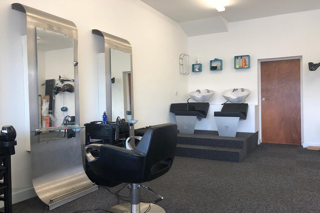 Ejay's Hair Salon, Chadwell Heath, London