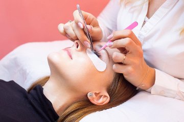 YC Lashes and Nails