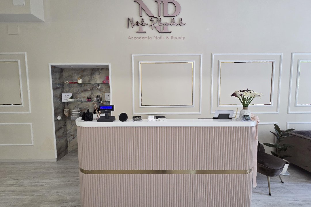 Katia Sturza Nails, Tomba di Nerone, Roma