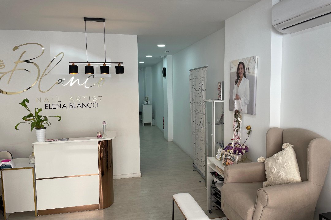 Centro de Belleza y Formación Elena Blanco, Patraix, Valencia