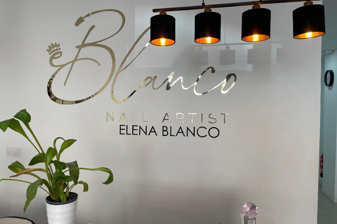 Centro de Belleza y Formación Elena Blanco, Patraix, Valencia