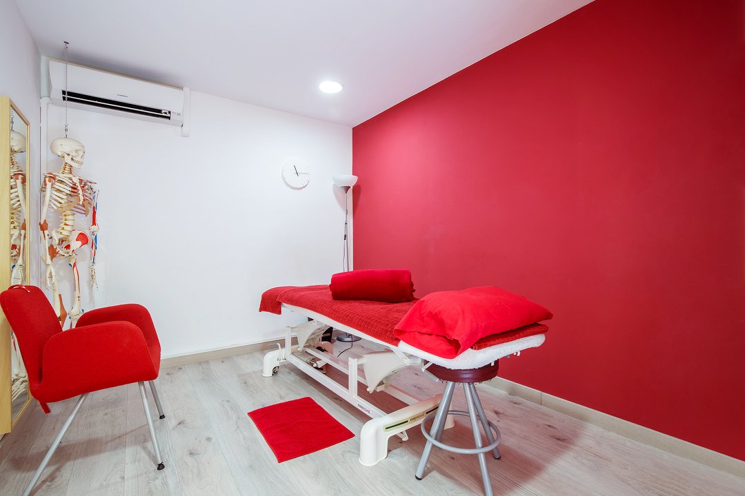 Centre + Sana, Roc Blanc, Provincia de Barcelona