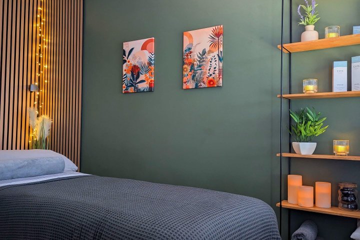 The Beauty Biome - Massage Alwoodley  - Photo de galerie - OneBooking