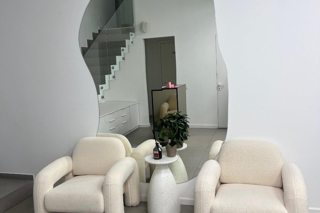 E.M. Permanent Makeup, Naujamiestis, Kaunas