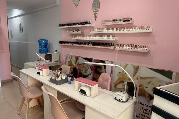 Leona Nails Studio & Aesthetics by Yira