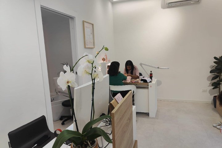 SOS Nails - Onglerie Roma - Photo de galerie - OneBooking