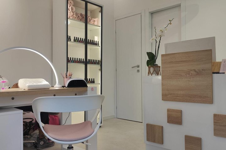 SOS Nails - Onglerie Roma - Photo de couverture - OneBooking
