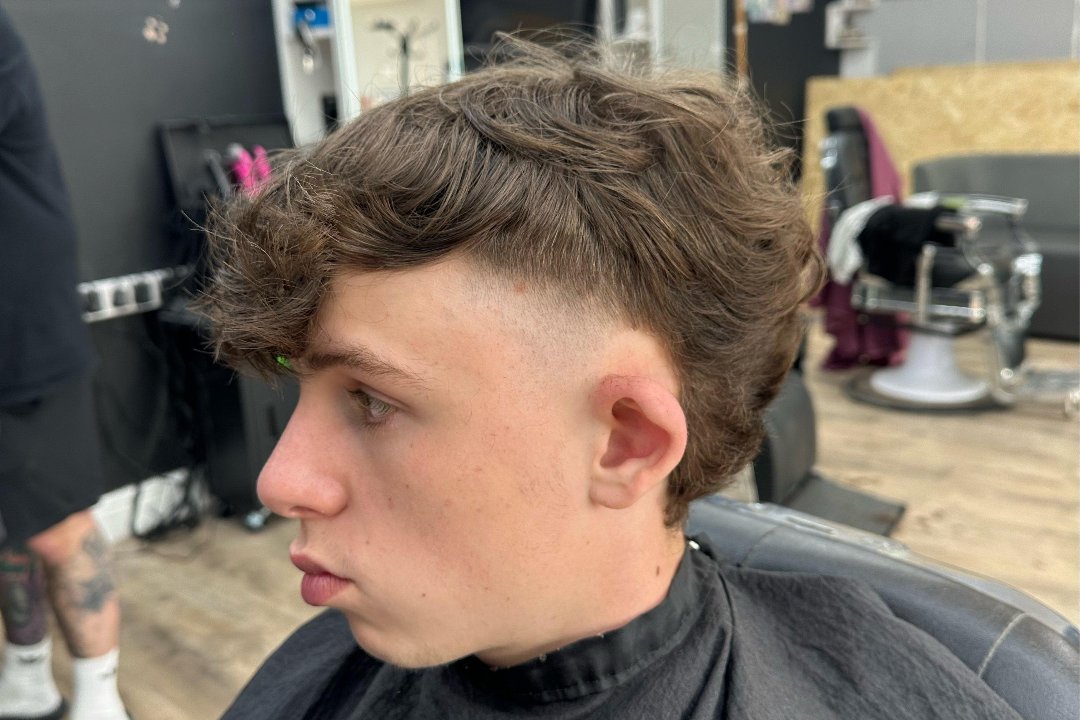 Kian @ Moose’s Barbershop, Mountain Ash, Rhondda Cynon Taff