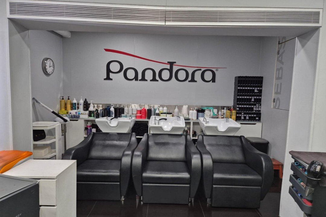 Pandora Cabeleireiros, Campo pequeño, Lisboa