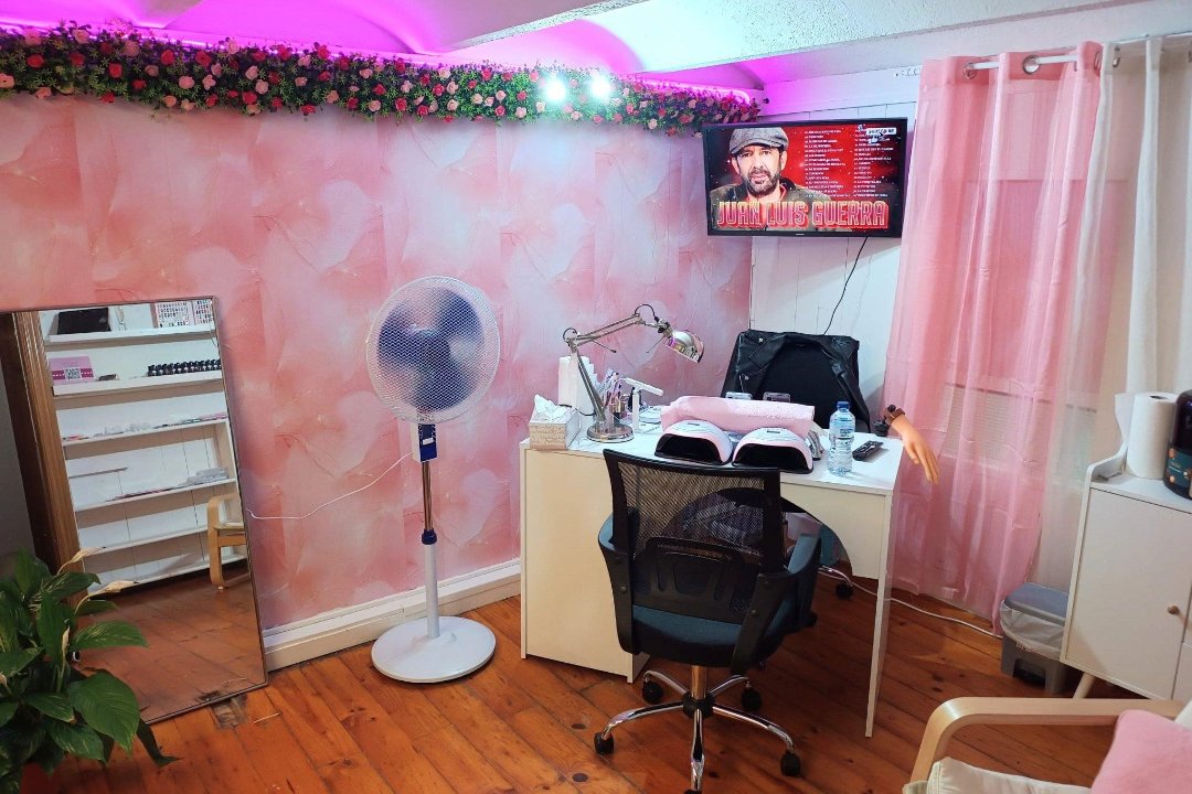Yenny Cordero Nails, La Nova Esquerra de l'Eixample, Barcelona