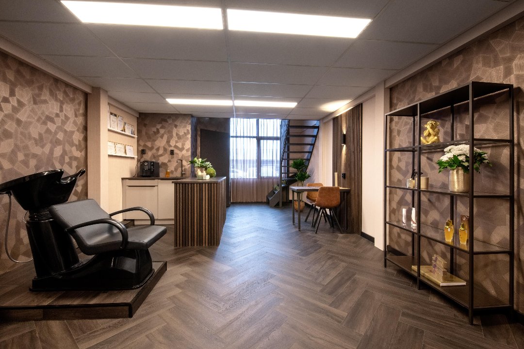 Ela Laser en huidverzorging (schoonheid salon en kapsalon) Zwaag, Hoorn, Noord-Holland
