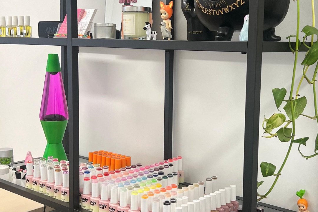 AdRocNails, Bishops Park, London