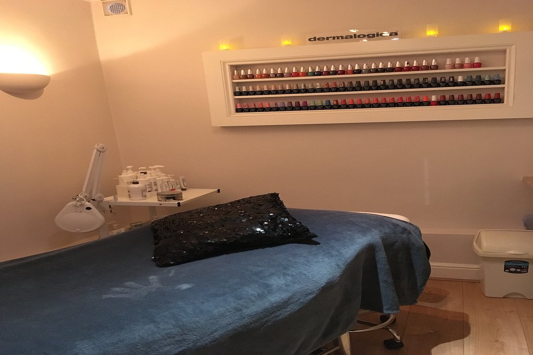 House of Beauty Buckinghamshire Homebased Venue in High