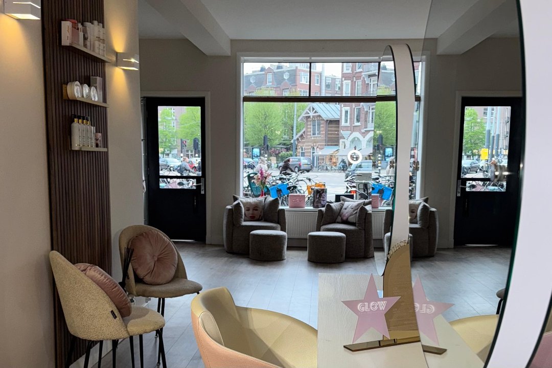 Glow Hair extensions , Zeilstraat, Amsterdam