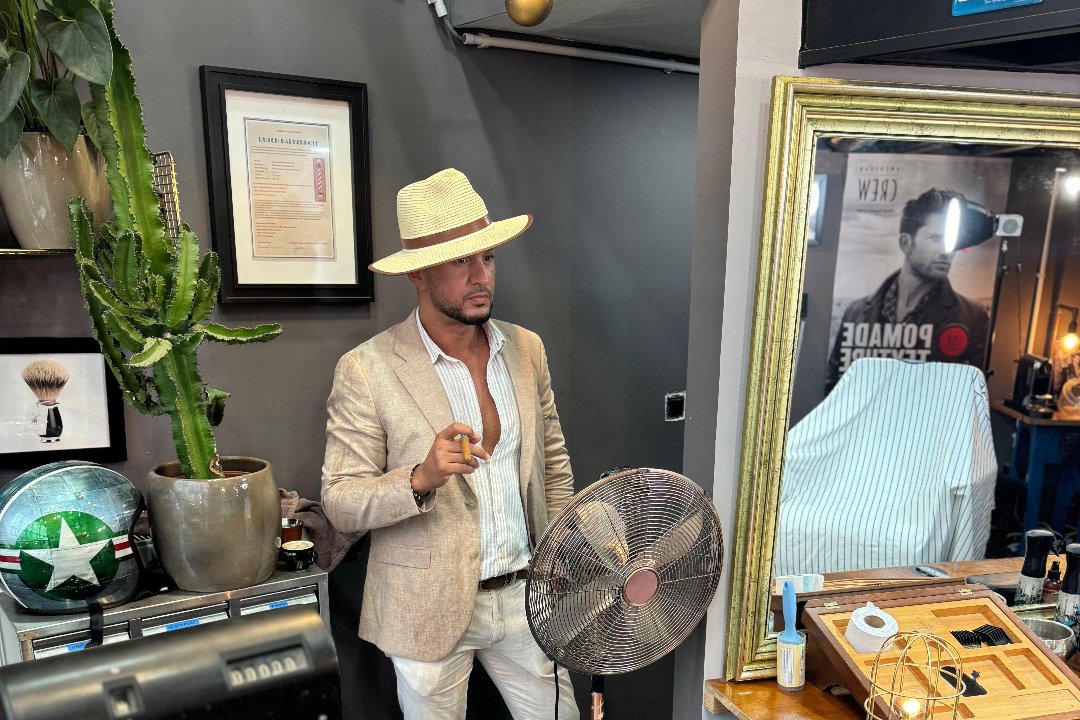 Barber buzzy, Lange Nieuwstraat, Antwerp