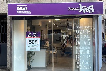 French Kiss Beauty - Tuset