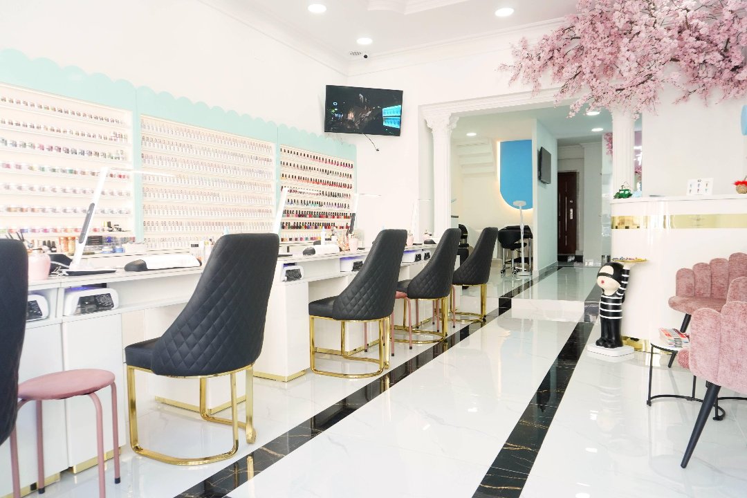 De Blue Nails & Beauty, 9. Bezirk, Wien