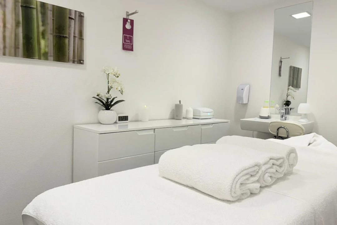 Norbert Tari Massage - Hilton Waterfront, Krieau, Wien