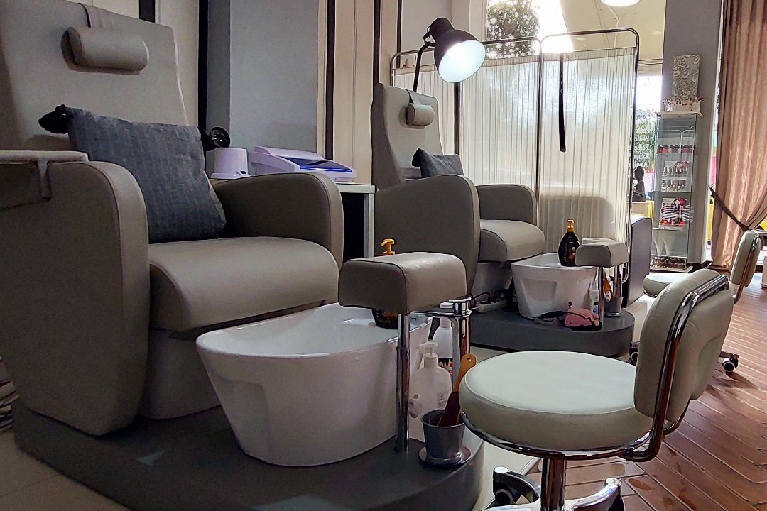 S.A Nails Studio, Kato Toumpa, Thessaloniki