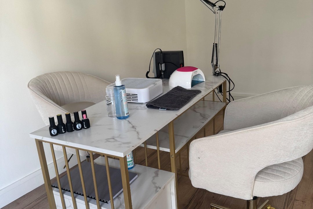 Golden Women Nails & Beauty, Meudon, Hauts-de-Seine