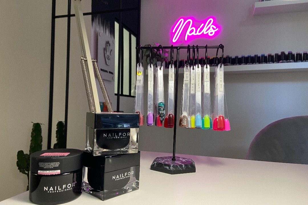 Corpo Creativo Nails&Tattoo, Gordiani, Roma