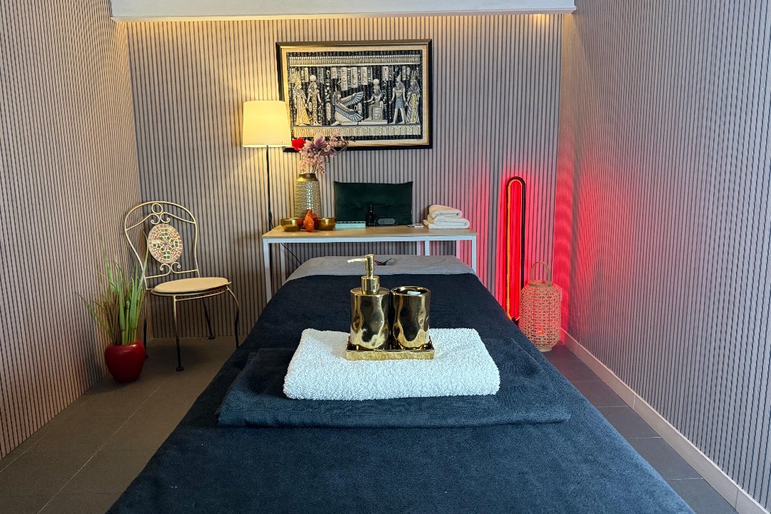 JenZen Massage & Spa Clinic, Groene Hilledijk, Rotterdam