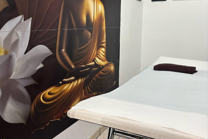 Golden Sun - Onglerie Torino TO - Photo de galerie - OneBooking
