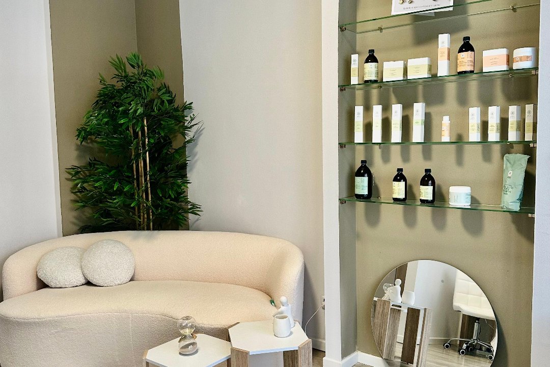 Trinity Glow, Pontevecchio, Bologna