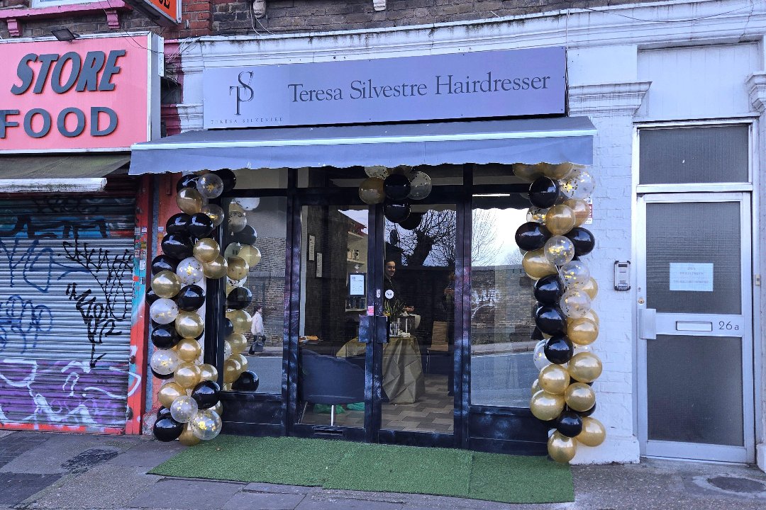 Teresa Silvestre Salon, Kensal Green, London