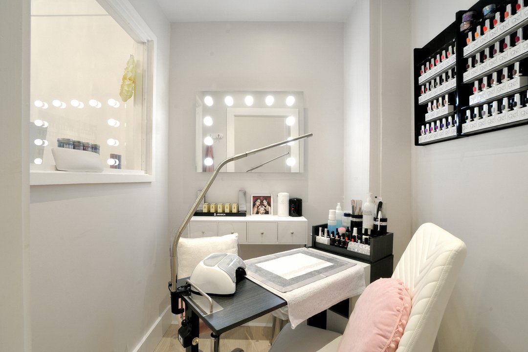 Nail Treatments At Nail Salons And Nail Bars Near Marchmont Edinburgh Treatwell