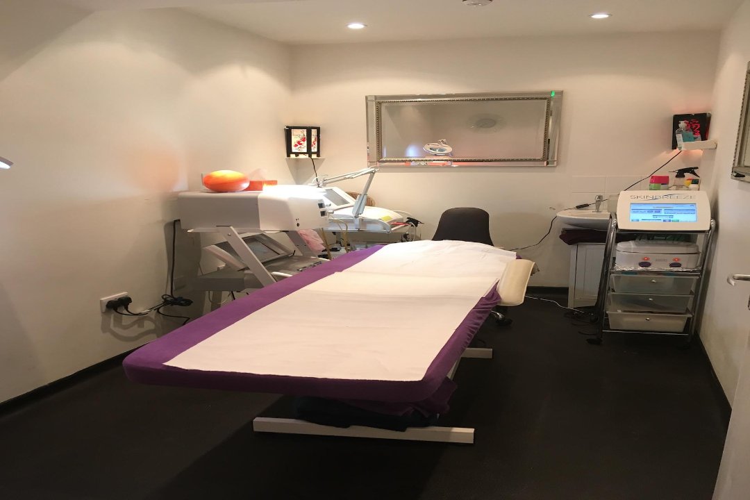 Busy Body, Melcombe Street, London