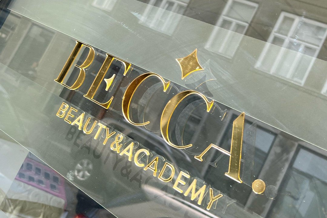 Becca Beauty, 15. Bezirk, Wien
