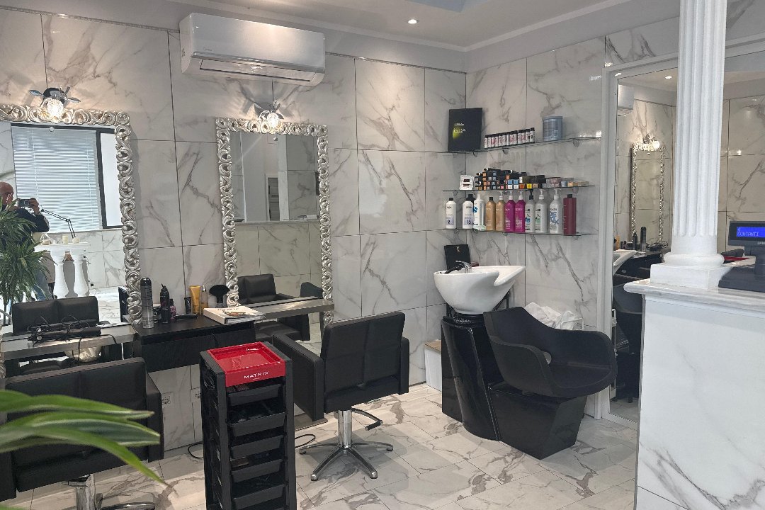 Marco Brina Beauty Salon, Piazza Nicosia, Roma