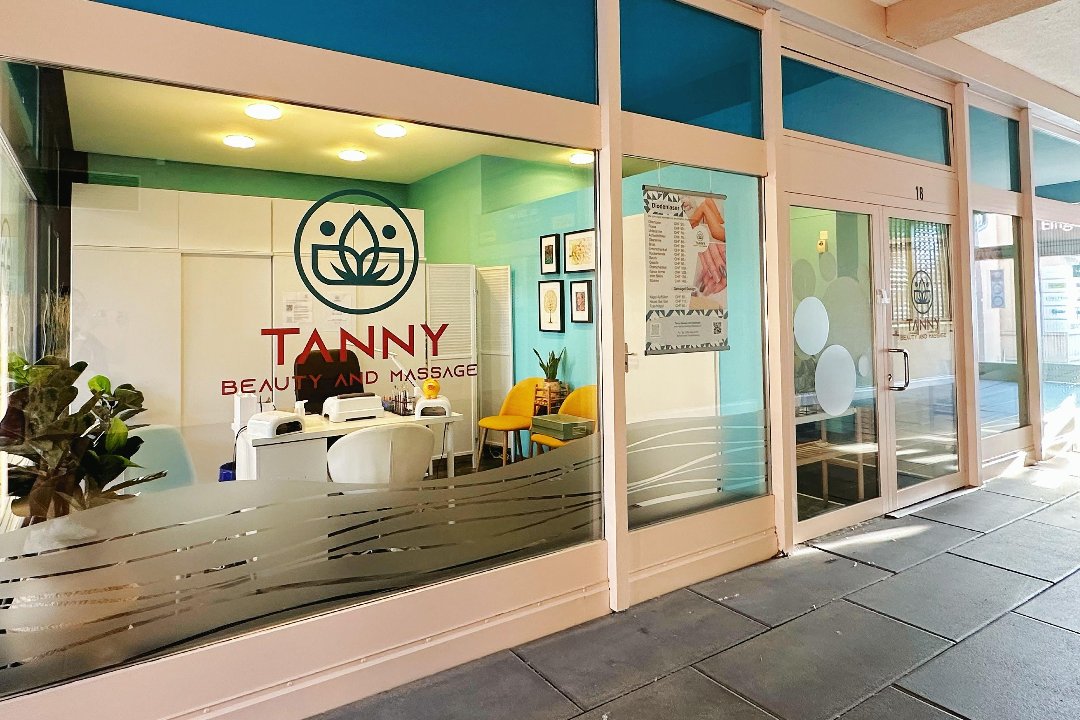 Tanny Beauty and Massage, Schwerzenbach, Kanton Zürich