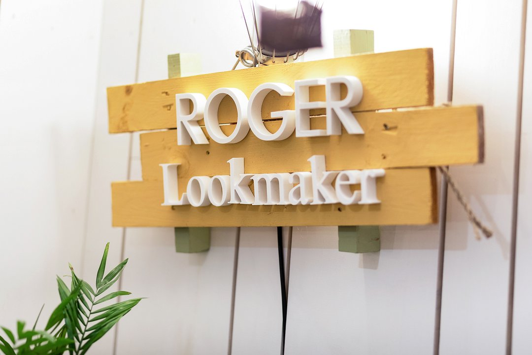 Roger Lookmaker, Justicia, Madrid