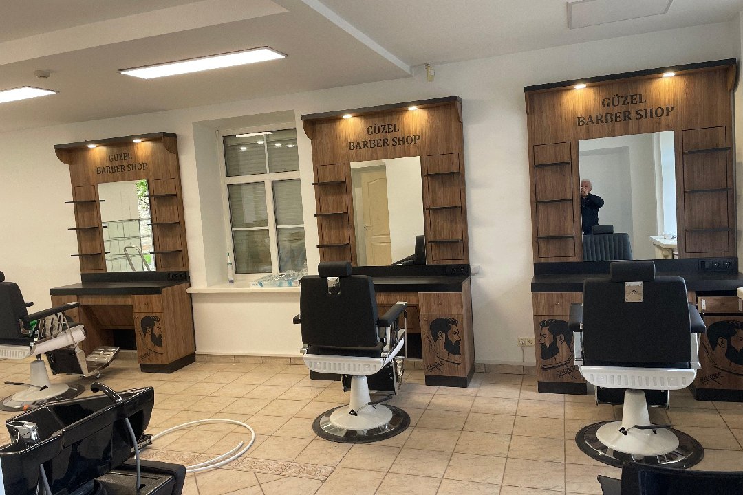 Güzel Barbershop, Tauro kalnas, Vilnius
